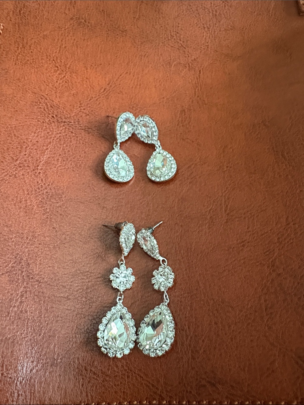 💎 Beautiful New Rhinestone Earrings